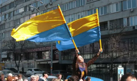 Жовто-блакитний прапор Арійської України