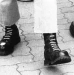 НДП: ”Deutschland über alles”!