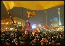 Центр Києва заповнився радісними людьми