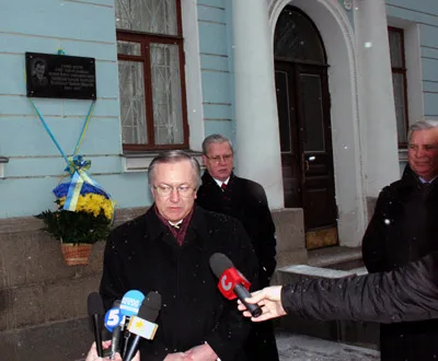 Борис Тарасюк вшанував першого Міністра закордонних справ України