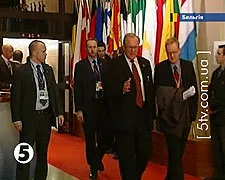 Ширак образився на француза, який говорив на самміті ЄС англійською