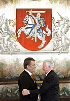 Ющенко домовився з Адамкусом про пам`ятник Шевченку