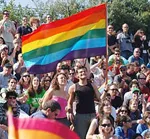 Achtung! В Україні одностатева сім'я може витіснити традиційну! 