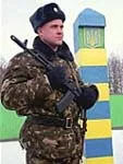 Нелегалів - ловити і судити