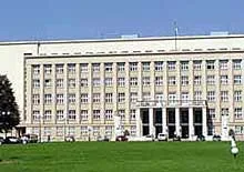 ВО „Свобода” та Конгрес українських націоналістів пікетують Закарпатську облдержадміністрацію