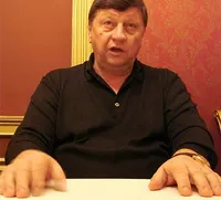 Бі-бі-сі почало «відбілювати» українських олігархів. З чого б це?