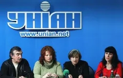 Батьки моряків “Фаїни” бояться психологічної атаки на дітей і звинувачують владу