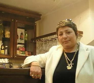 Донька Тимошенко їздить на "Mерсі" за 100 тисяч доларів 