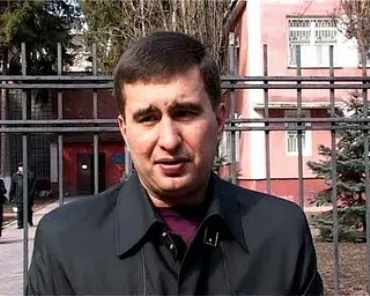 Ліберальний українофоб Марков отримав ножове поранення в шию