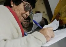 Розпад пенсійної системи: Українців змусять працювати на 10 років більше