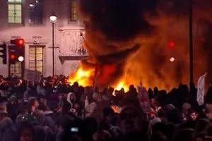 Великобританія депортує 150 іноземців за погроми