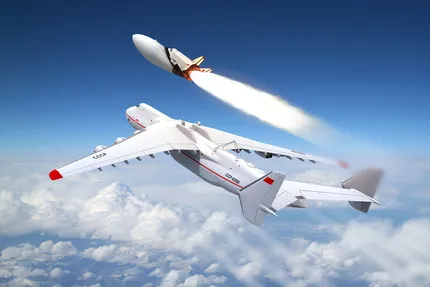 Старт космічного корабля "Блискавка" з літака АН-225 "Мрія"