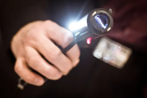 Пістолет-електрошокер М-140