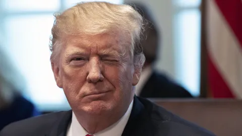 До́нальд Джон Трамп (англ. Donald John Trump) 