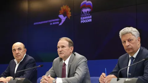 Рабінович, Медведчук і Бойко на дружній зустрічі з росіянами в Москві