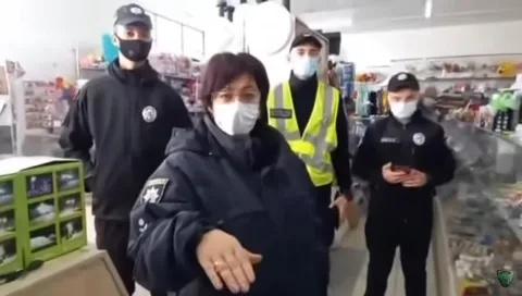 Просто як швондери з "Собачого серця"