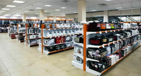 Які товари продають в магазинах побутової техніки