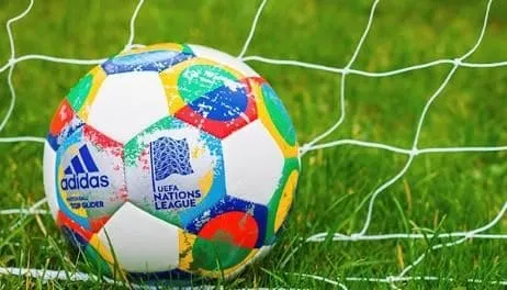 Проміжні підсумки, останні футбольні трансфери та інше: головні події зими