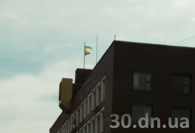 З Єнакієва зникли сепаратисти, які блокували міськраду