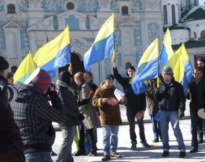 Повертаємо Україні рідний прапор!