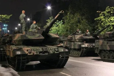 Нічна репетиція Параду Перемоги над рашизмом у Варшаві