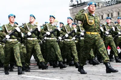 Який парад потрібен Україні на День Незалежності 24 серпня 2014 року