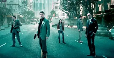 «Початок» (2010) — фантастичний трилер, заснований на ідеї усвідомлених сновидінь. Проте це тільки "перше дно".