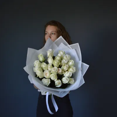 Какого цвета розы выбрать на подарок