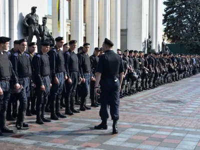 Влада своїх дітей відправила на курорти, а дітей українців – в могили (ФОТО)