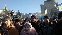 Яценюк прорекламував жовто-блакитниѝ прапор