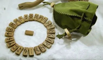 Руни - відлуння сакрального календаря Ноя