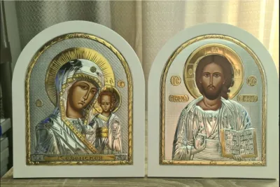 Яку ікону подарувати молодятам на весілля