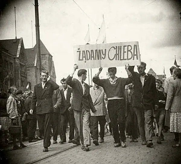 \"Жадаємо хліба\". Робітнича маніфестація в Познані, 1956 рік